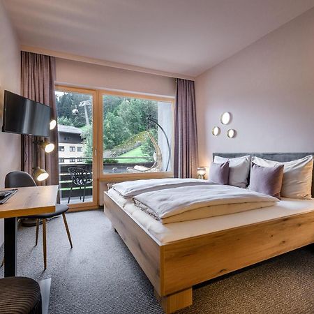 B&B Berglift Direkt An Der Talstation Bad Hofgastein Luaran gambar